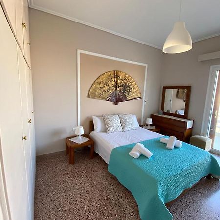Mpanos Sea Apartment 2 Loutra Oraias Elenis Bagian luar foto